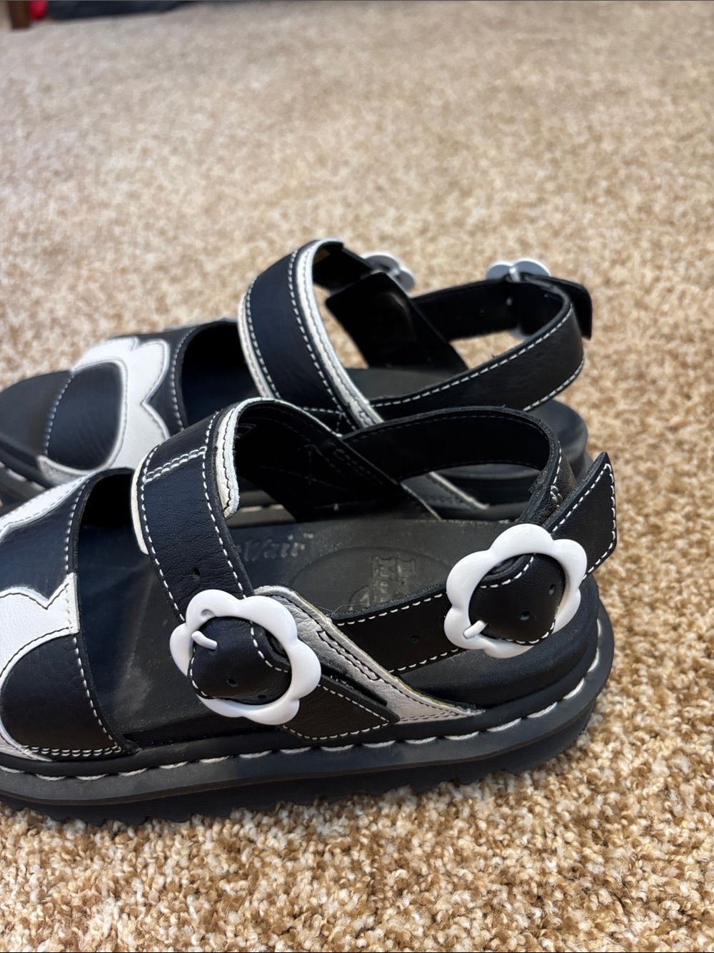 Dr. Martens || Voss Black and White Flower Platform Sandal Size 8 - Picture 5 of 10